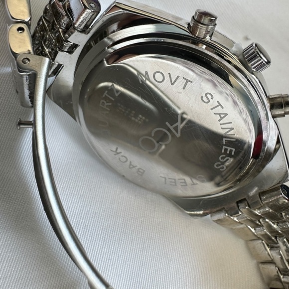 ELEGANT STAINLESS STEEL QUARTZ MOVT WATCH | NWOT, NEVER WORN, PRISTINE CONDITION - Picture 9 of 13